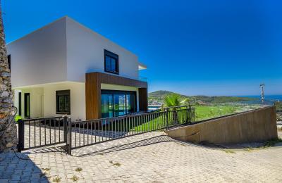 Fully Detached 4+1 Villa with Panoramic Sea Views on a 653 m² Plot in Kargicak