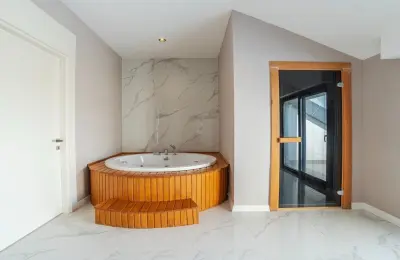 Ультра-роскошная вилла с лифтом и SPA в Коньяалты: Особняк 6+1 с бассейном