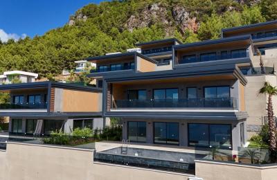 8+1 Smart Triplex Villas with Infinity Pool & Panoramic Sea Views in Alanya Tepe