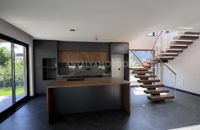 4-Bed Detached Luxury Villa with Private Pool in Çamyuva, Kemer