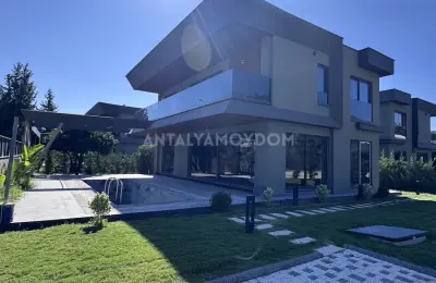 4-Bed Detached Luxury Villa with Private Pool in Çamyuva, Kemer