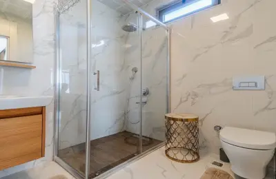 Ультра-роскошная вилла с лифтом и SPA в Коньяалты: Особняк 6+1 с бассейном