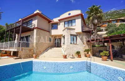 5-Bed Luxury Villa on 1,200 sqm Plot in Kızıltaş, Kalkan