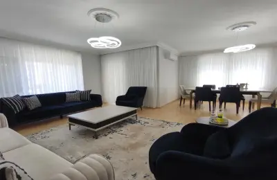 Просторная меблированная квартира 3+1 (190 м²) в Коньяалты, Хурма: Gardenya Evleri