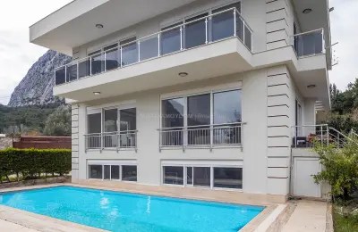 5+1 Luxury Detached Villa for Sale in Antalya Konyaalti Hisarcandir