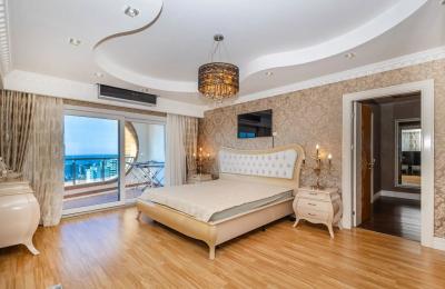 Королевский Дуплекс: Огромный пентхаус 354 м² с личным джакузи в Махмутларе