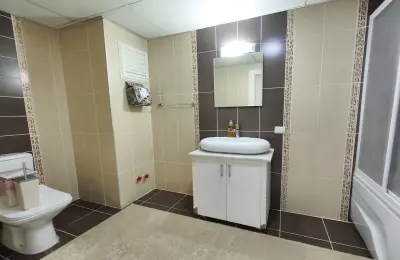 Просторная меблированная квартира 3+1 (190 м²) в Коньяалты, Хурма: Gardenya Evleri