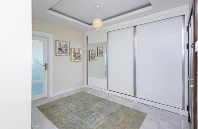Огромная квартира 3+1 (160 м²) с видом на море, всего в 50 метрах от пляжа в Кестеле