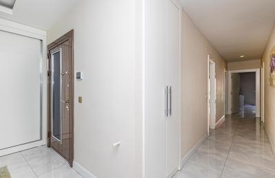 Огромная квартира 3+1 (160 м²) с видом на море, всего в 50 метрах от пляжа в Кестеле