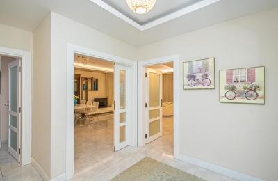 Огромная квартира 3+1 (160 м²) с видом на море, всего в 50 метрах от пляжа в Кестеле