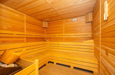 Огромная квартира 3+1 (160 м²) с видом на море, всего в 50 метрах от пляжа в Кестеле