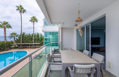 Wake Up to the Waves: Seafront 2+1 Furnished Apartment with Full Sea View in Kargicak (Only 50m to Beach)