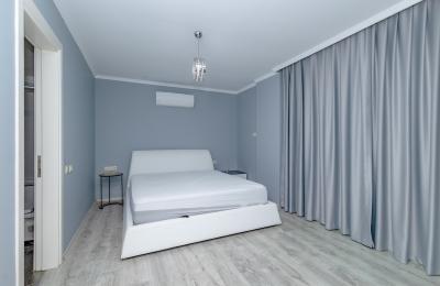 Wake Up to the Waves: Seafront 2+1 Furnished Apartment with Full Sea View in Kargicak (Only 50m to Beach)