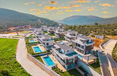 Оптовая продажа 9 VIP-вилл с видом на море на участке 5 010 м² в Калкане (Под бутик-отель)