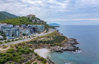 Wake Up to the Waves: Seafront 2+1 Furnished Apartment with Full Sea View in Kargicak (Only 50m to Beach)