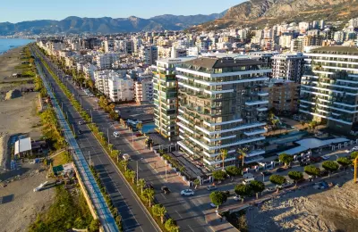 Alanya Mahmutlar'da Denize Sıfır Özel Plajlı 5+2 Ultra Lüks Kupon Penthouse | Vatandaşlığa Uygun