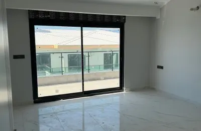 Alanya Mahmutlar'da Denize Sıfır Özel Plajlı 5+2 Ultra Lüks Kupon Penthouse | Vatandaşlığa Uygun