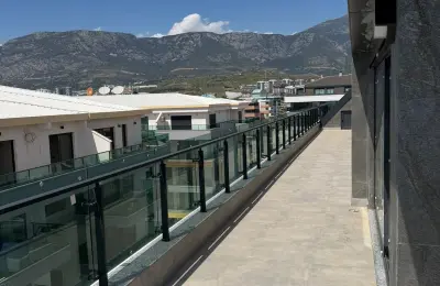 Alanya Mahmutlar'da Denize Sıfır Özel Plajlı 5+2 Ultra Lüks Kupon Penthouse | Vatandaşlığa Uygun