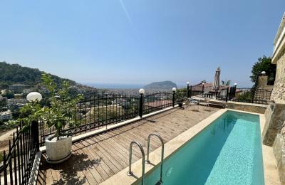 Panoramic Sea & City View Villa for Sale in Alanya Tepe – Diamond Garden Complex