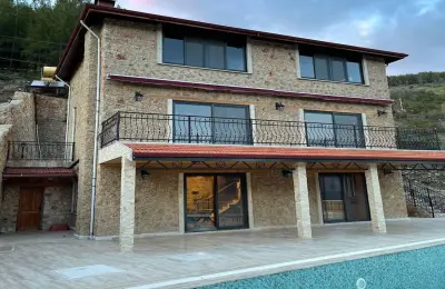 5+2 Luxury Detached Stone Mansion with 839 m² Plot Built with Tosmur Stone in Alanya
