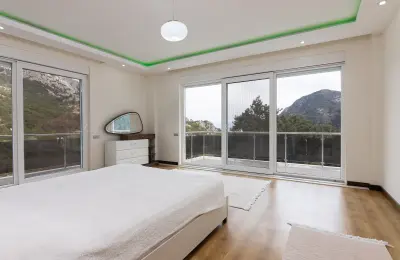 5+1 Luxury Detached Villa for Sale in Antalya Konyaalti Hisarcandir