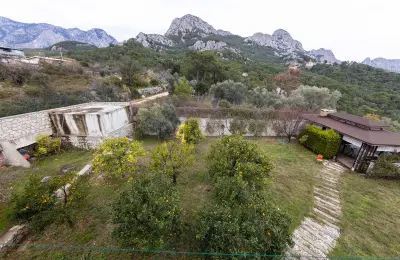 5+1 Luxury Detached Villa for Sale in Antalya Konyaalti Hisarcandir