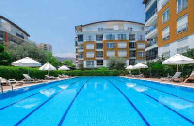 Antalya Konyaaltı Liman'da Vatandaşlığa Uygun, Havuzlu Sitede Satılık 3+1 Dubleks Daire
