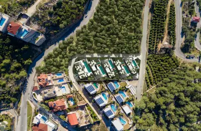 Alanya Bektaş'ta Kesintisiz Manzaralı Malikane