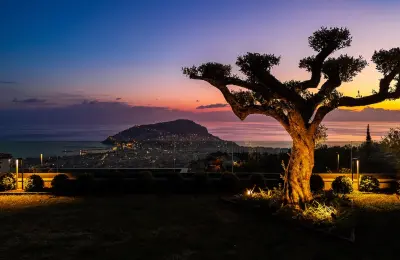Alanya Bektaş'ta Kesintisiz Manzaralı Malikane