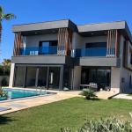 Belek'te Özel Havuzlu, Akıllı Sistemli Satılık 4+1 Lüks Müstakil Golf Villası