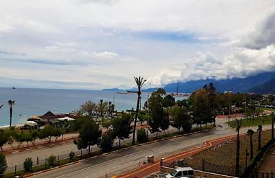 [EXCLUSIVE] Seafront Luxury Apartment: 20m to Beach, Full View in Liman, Konyaaltı
