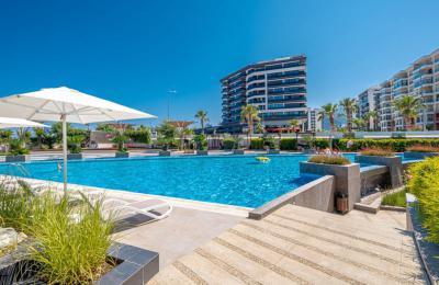 Seafront Ultra-Luxury Smart Home with Panoramic Views 25m from the Beach in Oriza Park, Liman