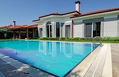 Döşemealtı'nda Özel Havuzlu, Yerden Isıtmalı KİRALIK Lüks Müstakil Villa