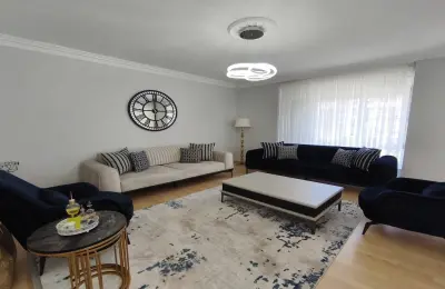 Просторная меблированная квартира 3+1 (190 м²) в Коньяалты, Хурма: Gardenya Evleri
