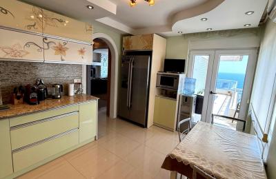 Элитная Квартира 4+1 в Ларе, Чаглаян: Панорамный Вид на Море и 210 м² Пространства
