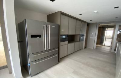 Seafront Ultra-Luxury Smart Home with Panoramic Views 25m from the Beach in Oriza Park, Liman