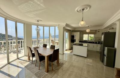 Panoramic Sea & City View Villa for Sale in Alanya Tepe – Diamond Garden Complex