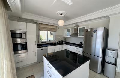 Panoramic Sea & City View Villa for Sale in Alanya Tepe – Diamond Garden Complex