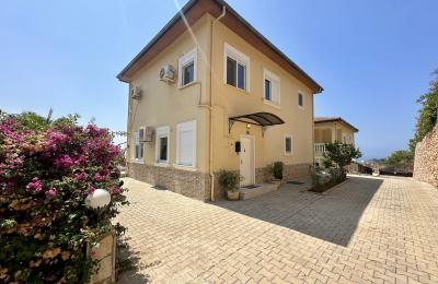 Panoramic Sea & City View Villa for Sale in Alanya Tepe – Diamond Garden Complex