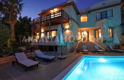 5-Bed Luxury Villa on 1,200 sqm Plot in Kızıltaş, Kalkan