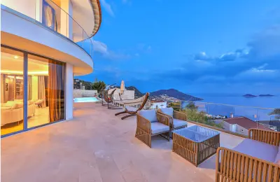 Luxury 5-Bedroom Villa with Infinity Pool & Development Land in Kalkan Bay