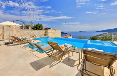 Luxury 5-Bedroom Villa with Infinity Pool & Development Land in Kalkan Bay