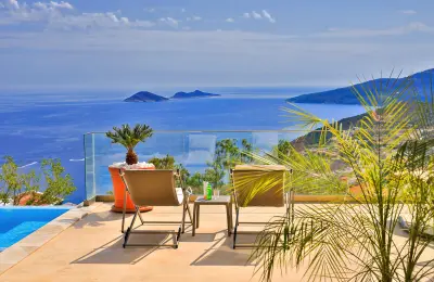 Luxury 5-Bedroom Villa with Infinity Pool & Development Land in Kalkan Bay