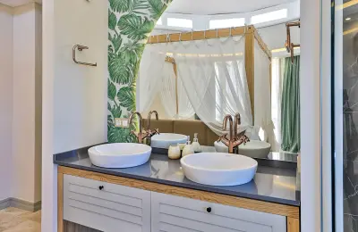 Luxury 5-Bedroom Villa with Infinity Pool & Development Land in Kalkan Bay