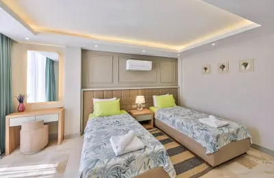 Luxury 5-Bedroom Villa with Infinity Pool & Development Land in Kalkan Bay