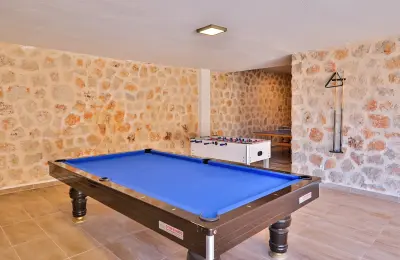Sovereign 5-Bed Luxury Villa with Private Pool & Jacuzzi in Ortaalan Kalkan