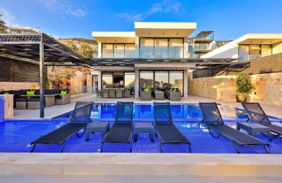 Sovereign 5-Bed Luxury Villa with Private Pool & Jacuzzi in Ortaalan Kalkan