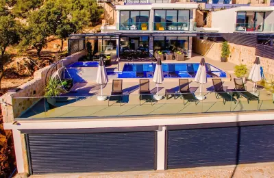 Sovereign 5-Bed Luxury Villa with Private Pool & Jacuzzi in Ortaalan Kalkan