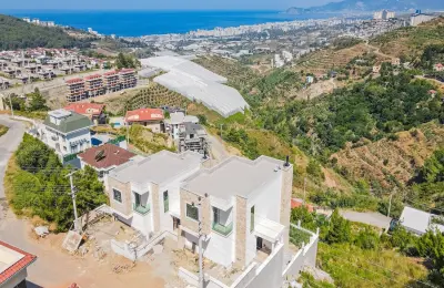Ultra-Luxury 3-Story Detached Villa with Unobstructed Sea & Castle Views Eligible for Citizenship in Kargıcak, Alanya