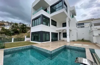 Ultra-Luxury 3-Story Detached Villa with Unobstructed Sea & Castle Views Eligible for Citizenship in Kargıcak, Alanya